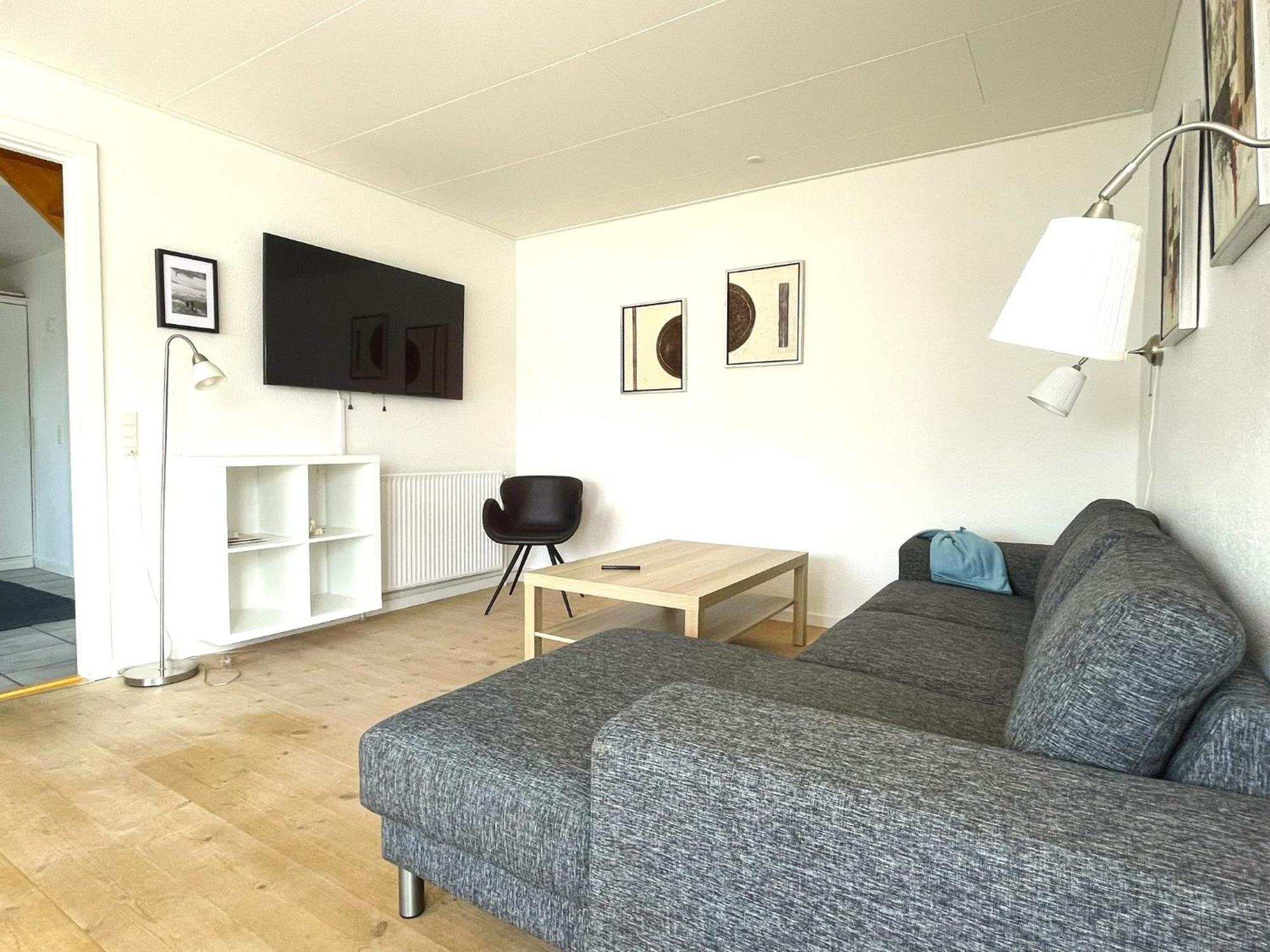 Byhus Centralt Pa Laeso Vesterø Havn Buitenkant foto